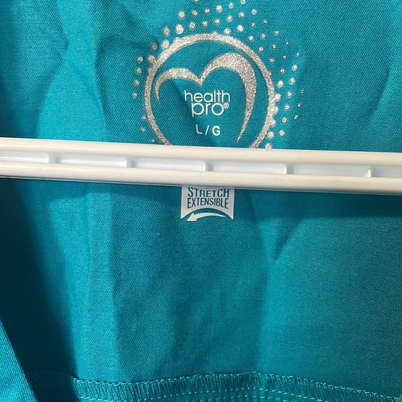 Brand new scrub top - Picture 4 of 7